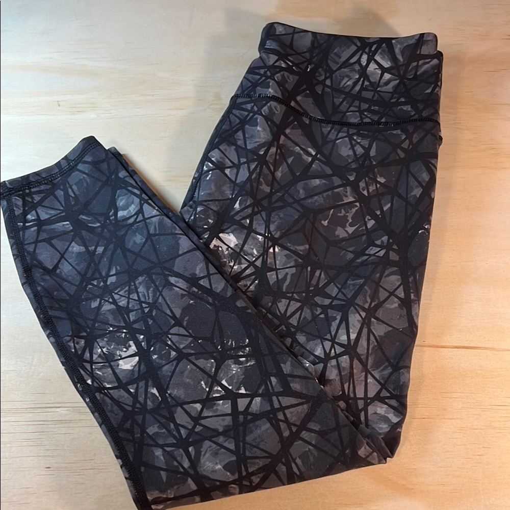 Black and Gray Abstract Leggings by Spyder Active Sz L